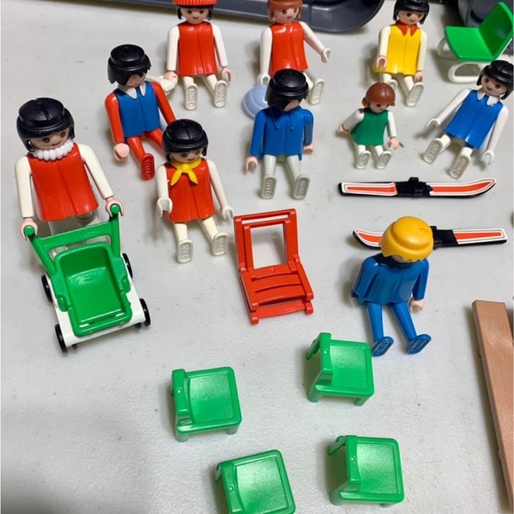 Set of Vintage Playmobil toys and accessories. - Picture 2 of 8